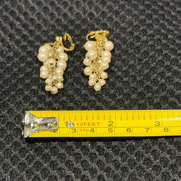 Vintage Faux Pearl Grapevine Clip-On Earrings - Picture 7 of 8